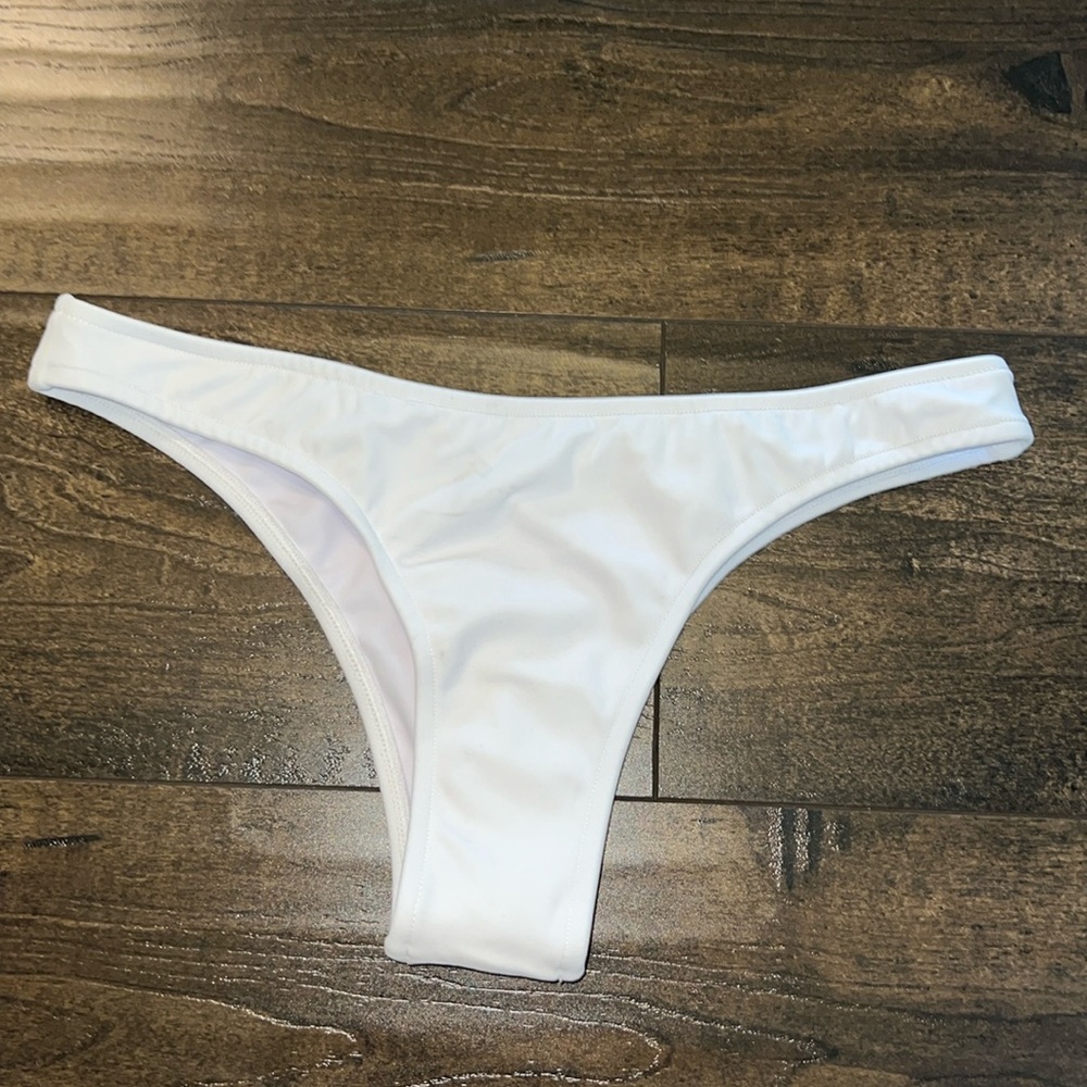 NWOT Swimwear Cheeky Bikini Bottoms - made in Dominican Republic